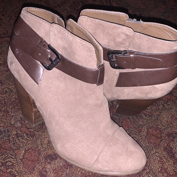 Carlos Santana women’s leather block heel boots - Picture 2 of 6